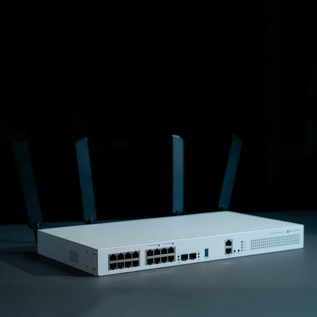 CRS418-8P-8G-2S+5axQ2axQ-RM